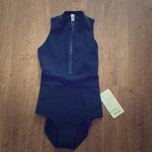 LuLulemon Wild Abandon One Piece Swimsuit 4 black